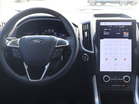 Used 2024 Ford Edge SEL w/ Sport Appearance Package AWD/4WD image 14