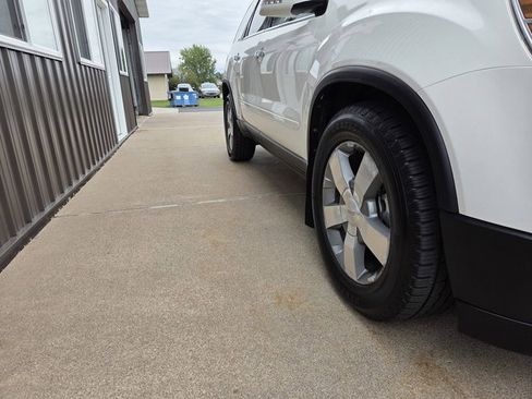 Used 2012 GMC Acadia SLT AWD/4WD image 13