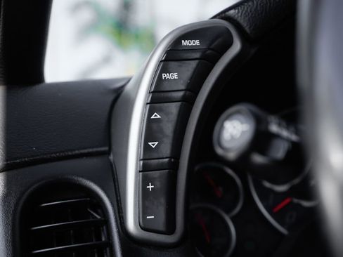 Used 2005 Chevrolet Corvette Convertible w/ Preferred Equipment Group image 23