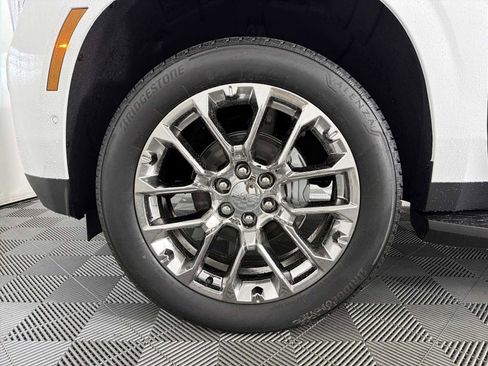 New 2026 GMC Yukon XL Elevation image 9