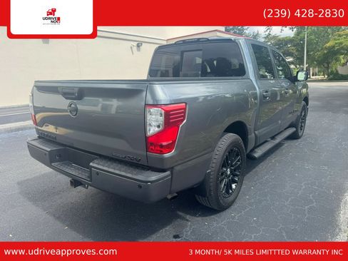 Used 2018 Nissan Titan SV w/ SV Convenience Package RWD image 6