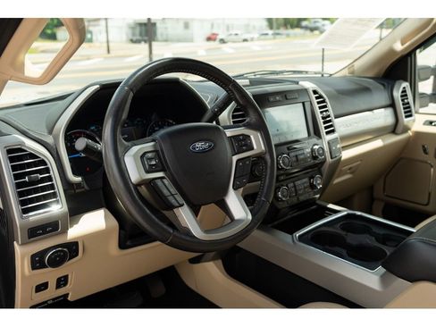 Used 2017 Ford F350 Lariat w/ Lariat Ultimate Package AWD/4WD image 11