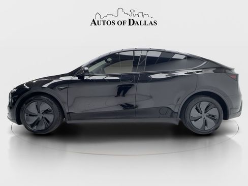 Used 2026 Tesla Model Y AWD image 5