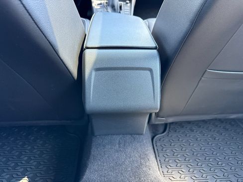 Certified 2023 Volkswagen Jetta SE w/ Panoramic Sunroof Package FWD image 38