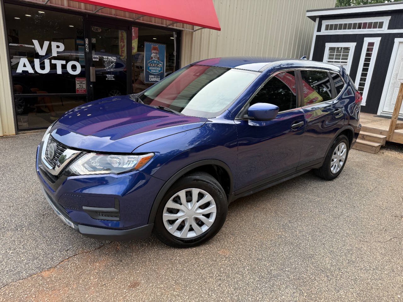 Used 2020 Nissan Rogue S FWD image 1