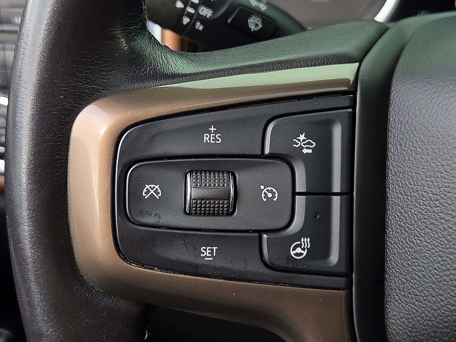 Used 2022 Chevrolet Silverado 3500 High Country w/ Z71 Off-Road Package AWD/4WD image 17