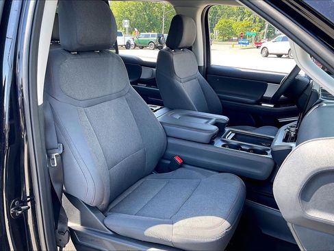 Used 2025 Ford Expedition Max Active AWD/4WD image 7