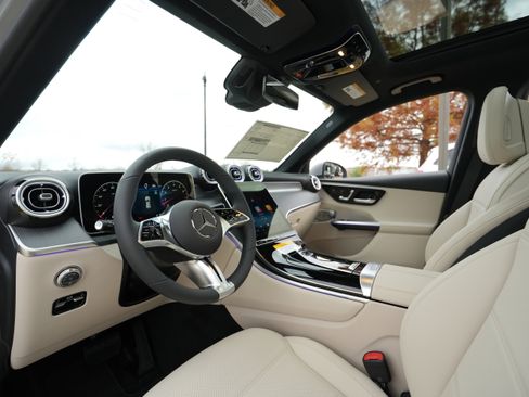 New 2026 Mercedes-Benz GLC 300 4MATIC image 36