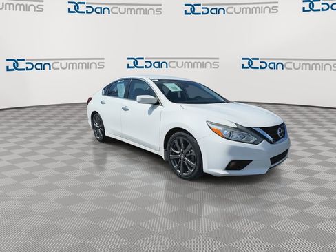 Used 2018 Nissan Altima 2.5 SR w/ SR Special Edition image 3