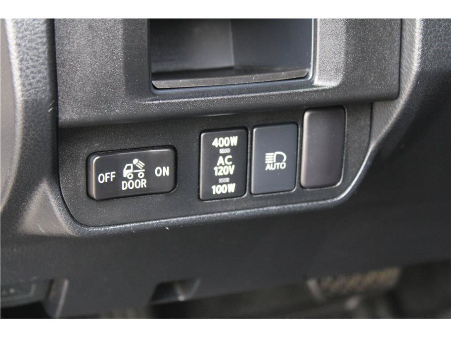 Used 2019 Toyota Tacoma TRD Sport w/ Exterior Package AWD/4WD image 15