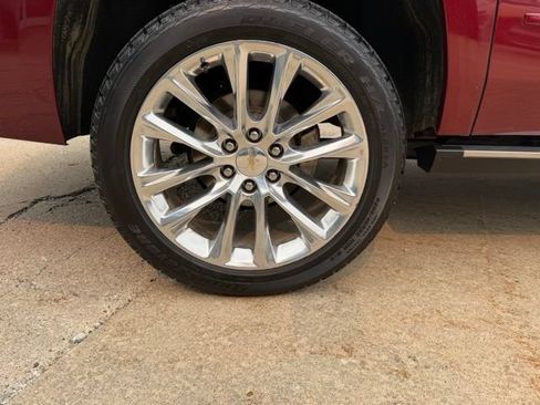 Used 2019 Chevrolet Suburban Premier w/ Premier Plus Edition AWD/4WD image 49