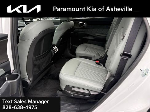 Used 2025 Kia Sorento SX Prestige image 23