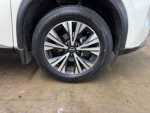 Used 2023 Nissan Rogue SV AWD/4WD image 37