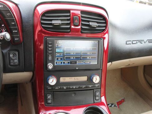 Used 2006 Chevrolet Corvette Convertible w/ Preferred Equipment Group image 30