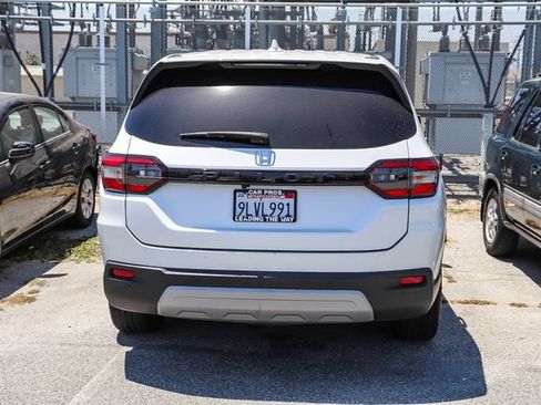 Used 2023 Honda Pilot EX-L image 11