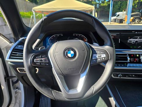 Used 2022 BMW X5 sDrive40i w/ Premium Package RWD image 23