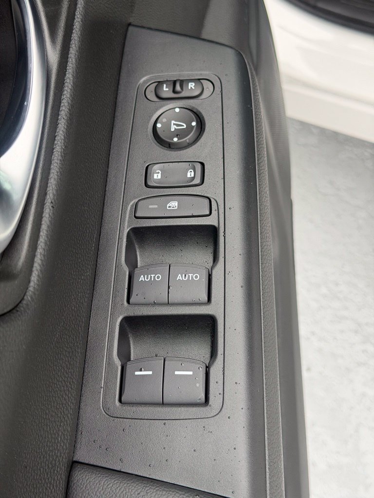 Used 2024 Honda CR-V EX image 19