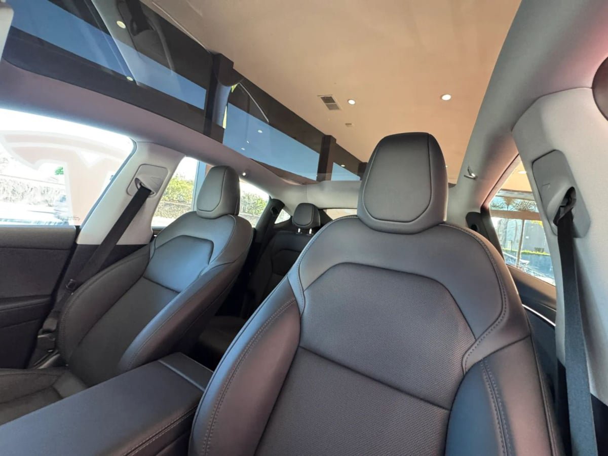 Used 2026 Tesla Model Y AWD image 11