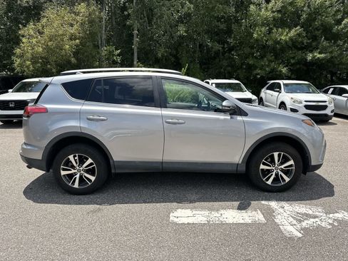 Used 2018 Toyota RAV4 XLE w/ Plus Extra Value Package FWD image 7