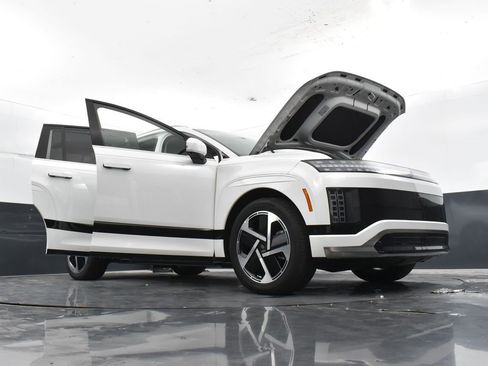 New 2026 Hyundai Ioniq 9 Calligraphy image 41