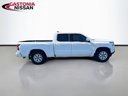 Used 2024 Nissan Frontier SV w/ Technology Package image 10