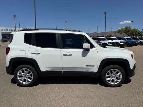 Used 2016 Jeep Renegade Latitude AWD/4WD image 4