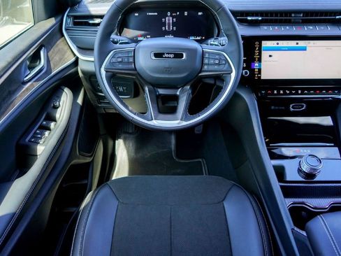 New 2026 Jeep Grand Cherokee Altitude RWD image 22