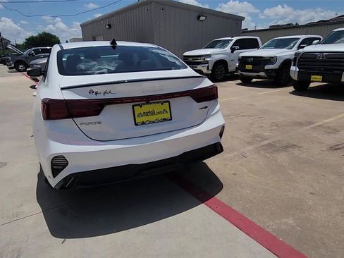 Used 2023 Kia Forte GT-Line w/ GT-Line Technology Package FWD image 7