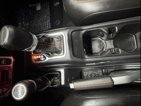 Used 2021 Jeep Gladiator Mojave AWD/4WD image 45