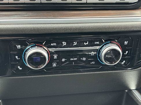 Used 2023 GMC Sierra 1500 SLT w/ SLT Convenience Package image 16