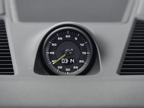 Used 2019 Porsche Cayenne E-Hybrid image 32