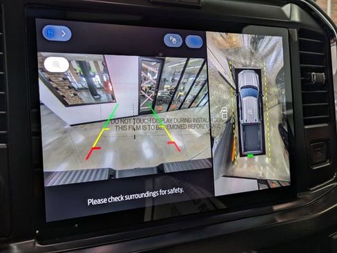 New 2026 Ford F250 Lariat w/ Black Appearance Package image 25