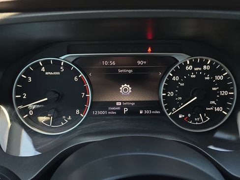 Used 2021 Nissan Rogue SL w/ Premium Package FWD image 19
