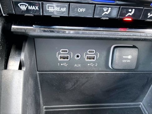 Used 2023 Jeep Grand Cherokee Limited w/ Black Appearance Package AWD/4WD image 18