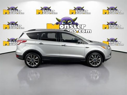 Used 2015 Ford Escape SE w/ SE Chrome Package image 4