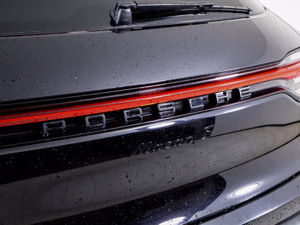 Certified 2025 Porsche Macan S w/ Premium Package Plus AWD/4WD image 11