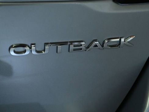 Used 2025 Subaru Outback Premium w/ Popular Package #1A image 13