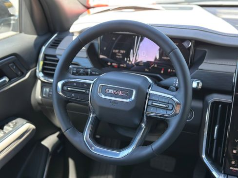 New 2025 GMC Acadia Elevation image 12