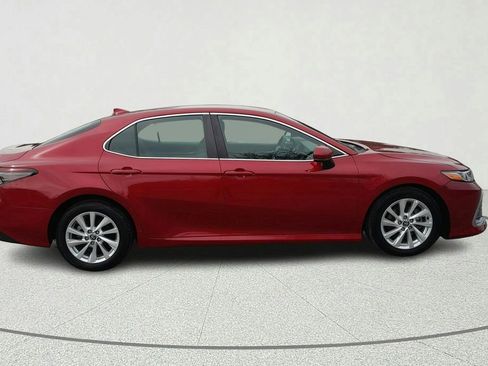 Used 2023 Toyota Camry LE image 7