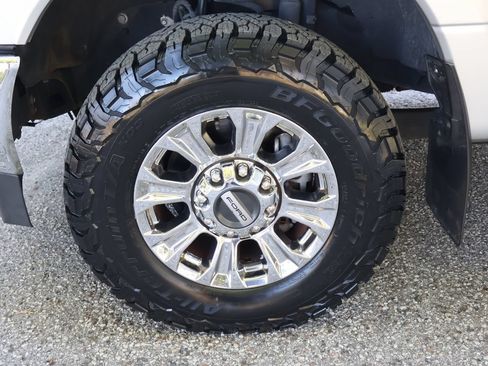 Used 2018 Ford F250 XLT w/ XLT Premium Package AWD/4WD image 9