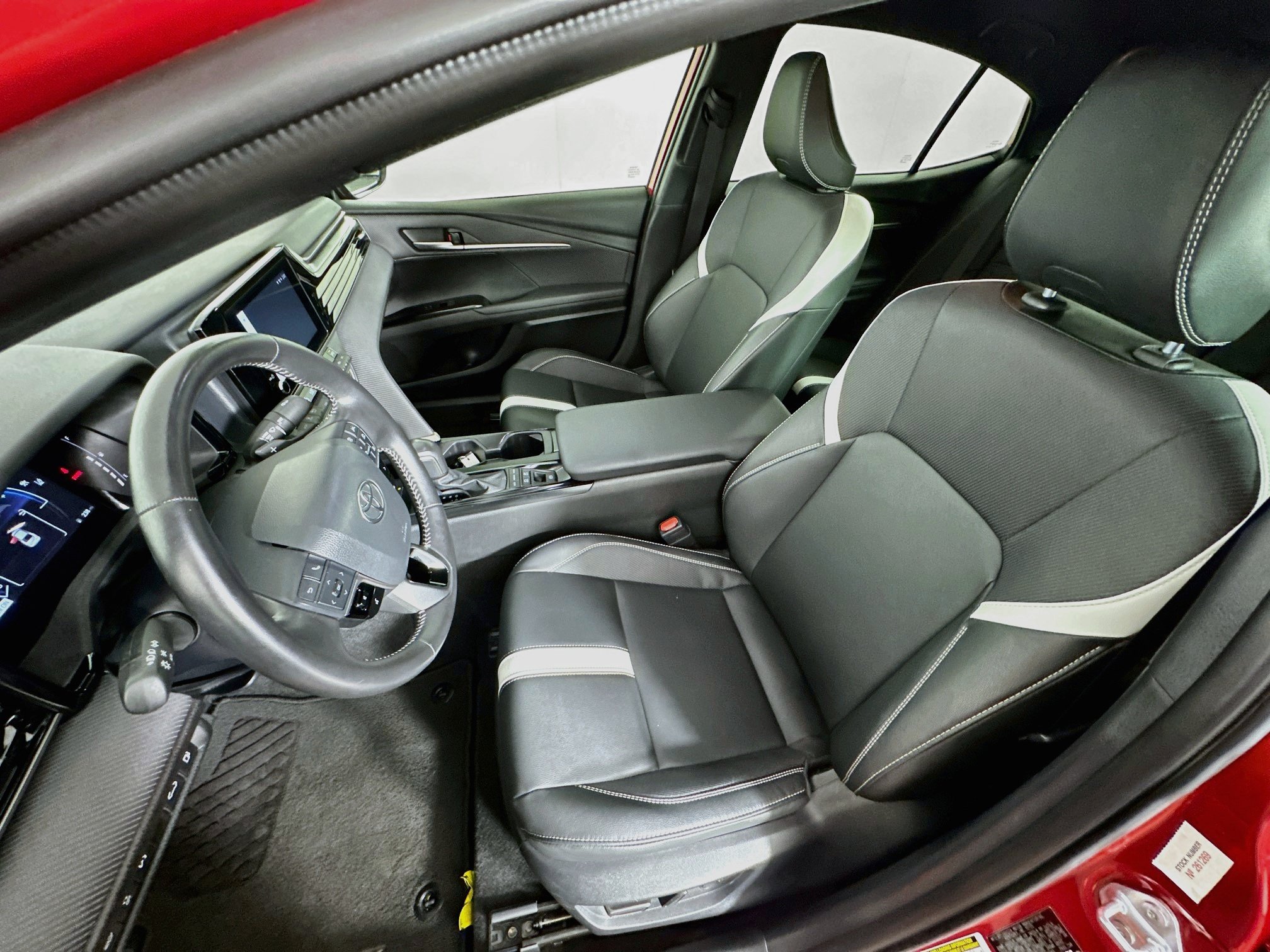 Used 2026 Toyota Camry SE w/ Convenience Package FWD image 13