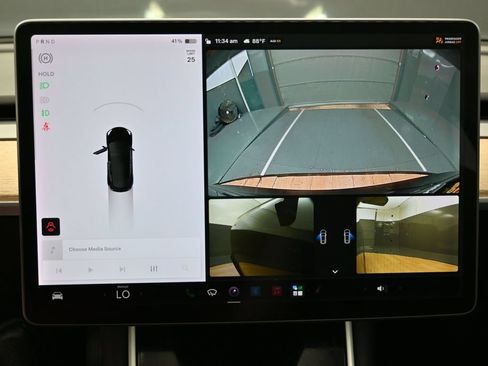Used 2018 Tesla Model 3 Mid Range RWD image 16