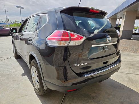 Used 2016 Nissan Rogue S image 3