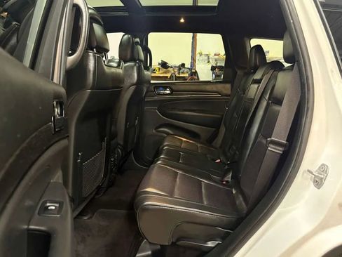 Used 2019 Jeep Grand Cherokee High Altitude AWD/4WD image 24