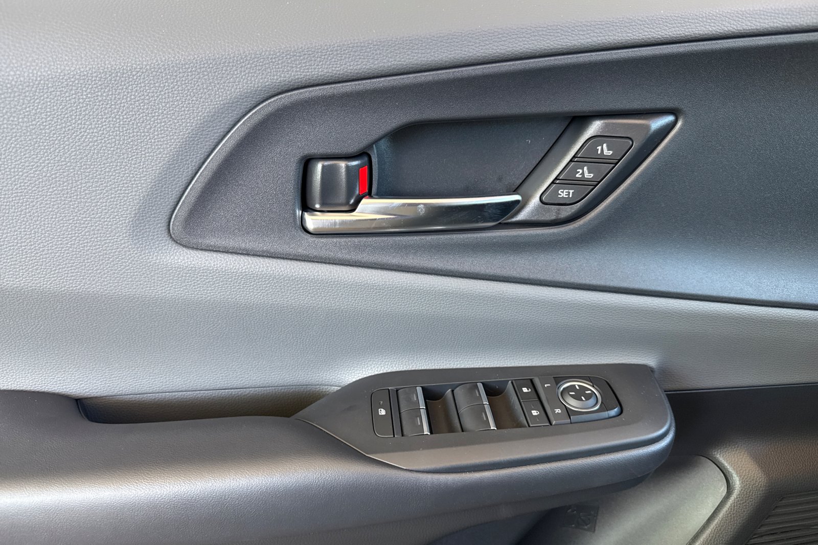 New 2027 Toyota Prius Limited FWD image 9