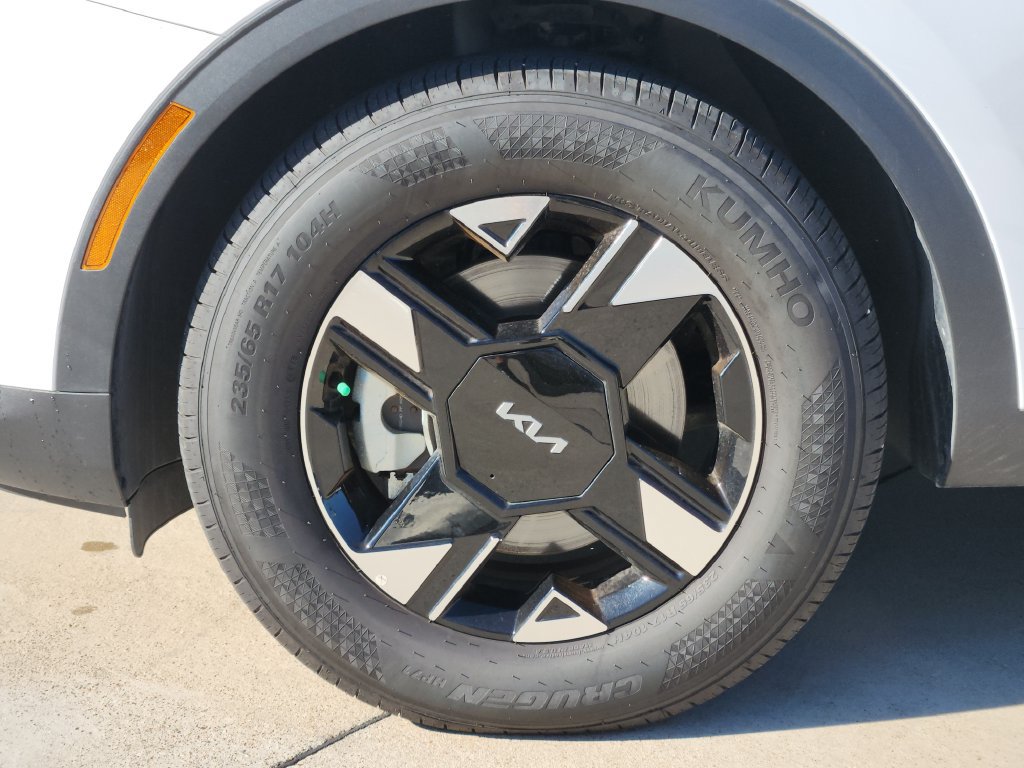 New 2026 Kia Sportage LX FWD image 8