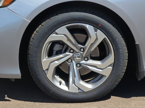 Used 2018 Honda Accord EX-L image 25