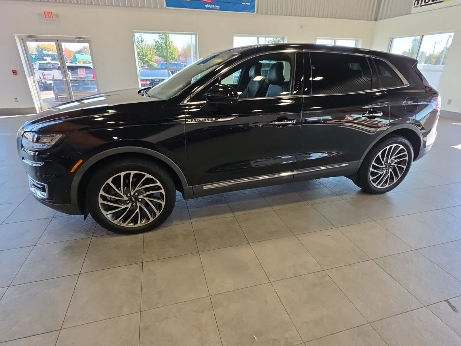 Used 2019 Lincoln Nautilus Reserve AWD/4WD image 13