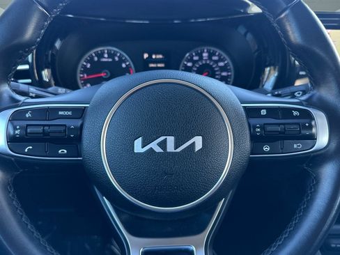 Used 2022 Kia K5 EX image 16
