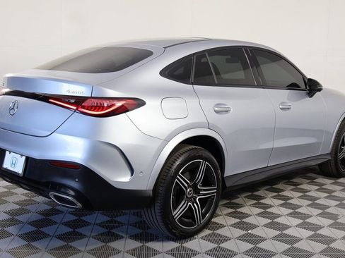 Used 2024 Mercedes-Benz GLC 300 4MATIC image 4